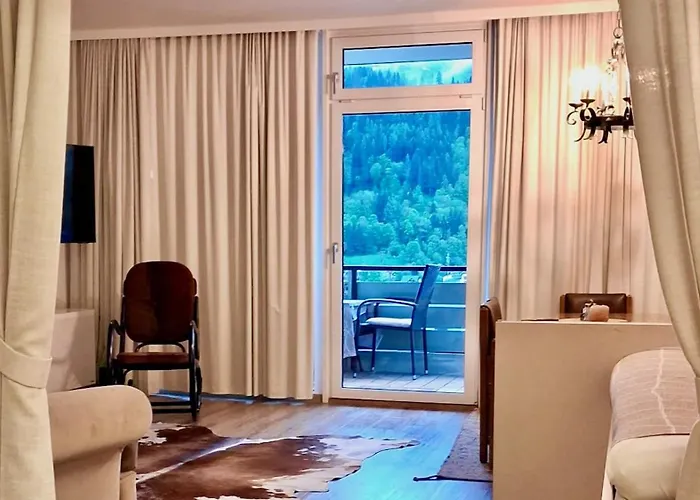 12, Am Sonnenhang, Hochstrasse 公寓 斯拉德明